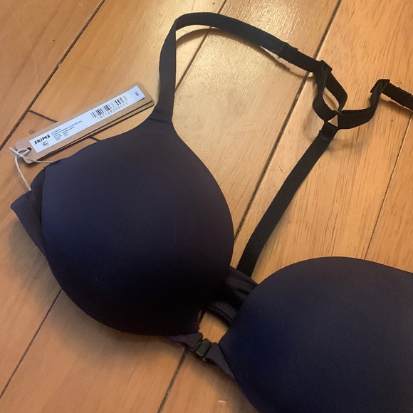 SKIMS Black Bra - Picture 4 of 7